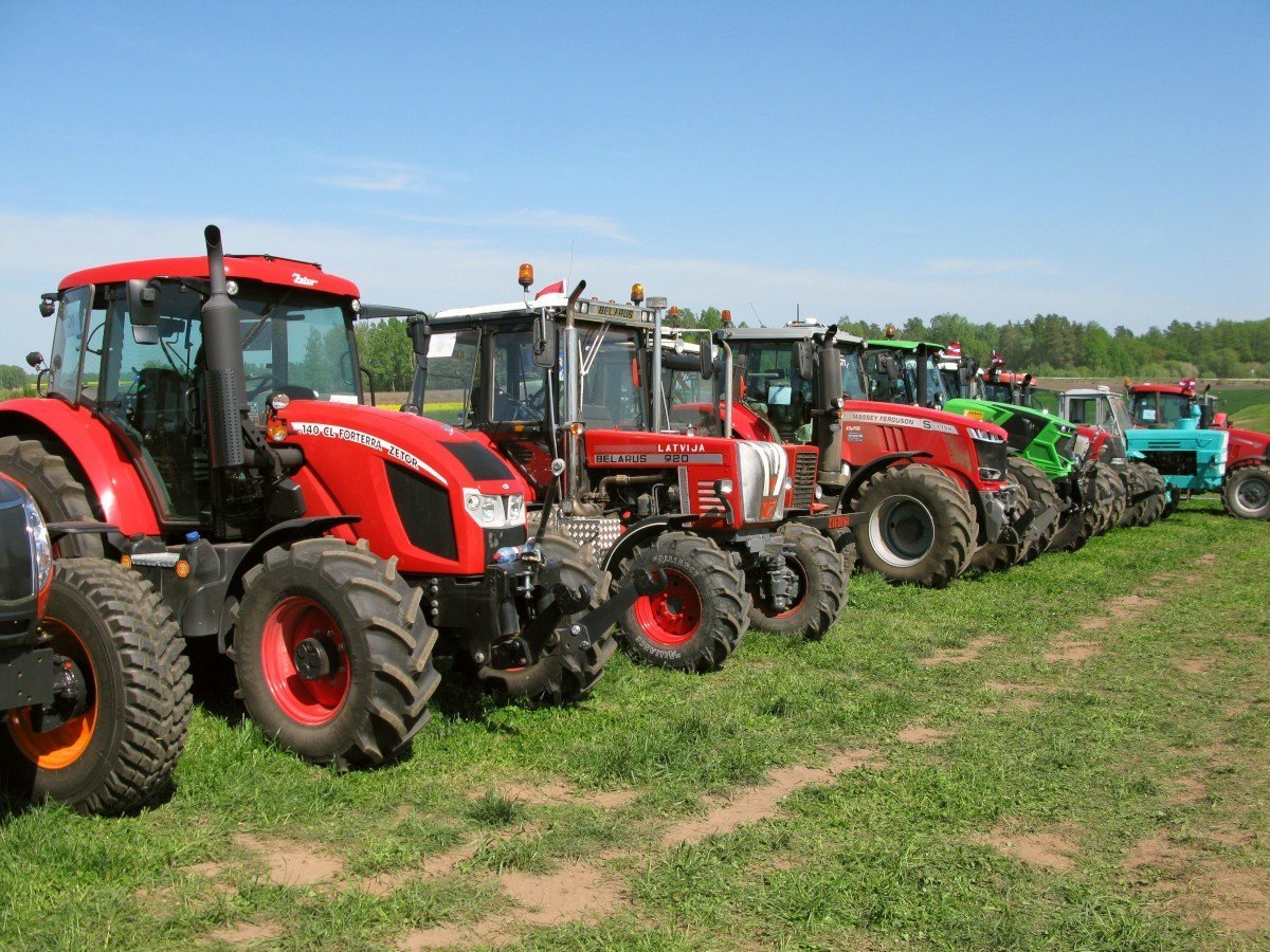 Ar marta mēnesi sākas traktortehnikas valsts tehnisko apskašu sezona